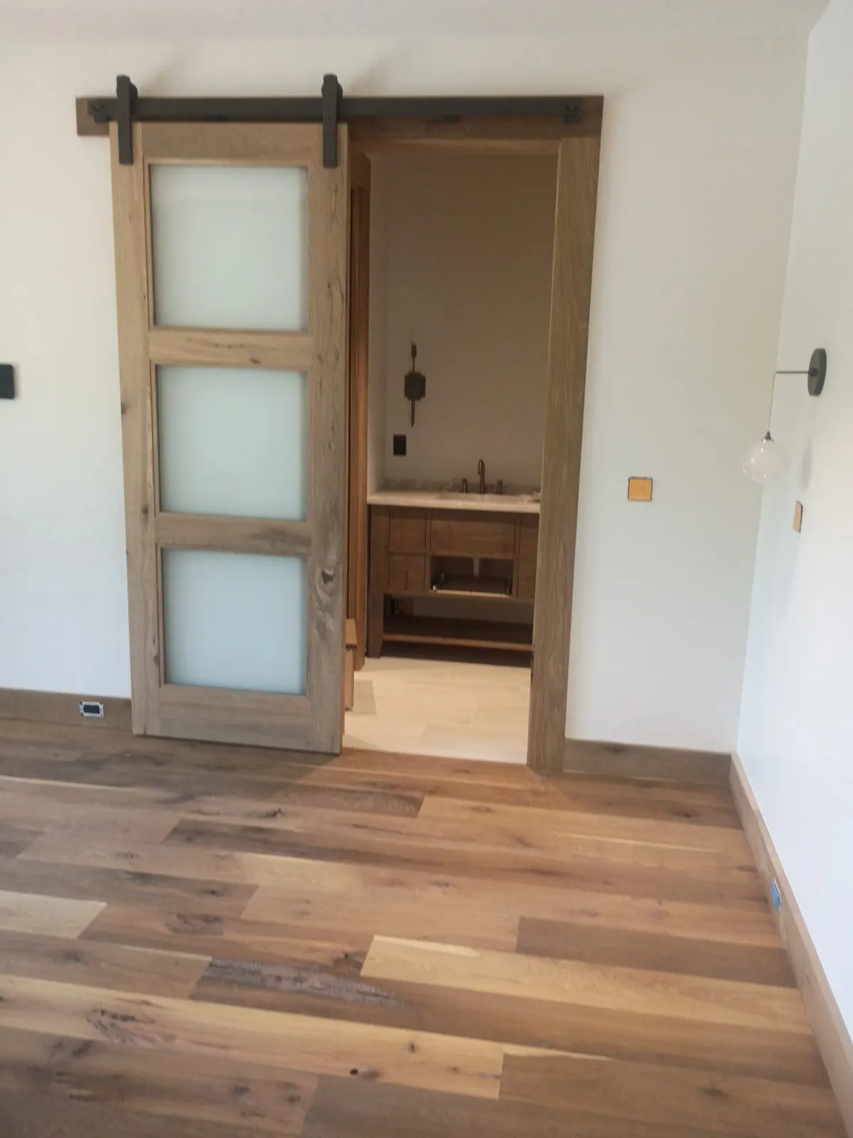 Door, Molding & Baseboard Installation